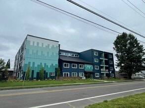 Tarkington Square Apartments in Hillsboro, OR - Building Photo - Building Photo