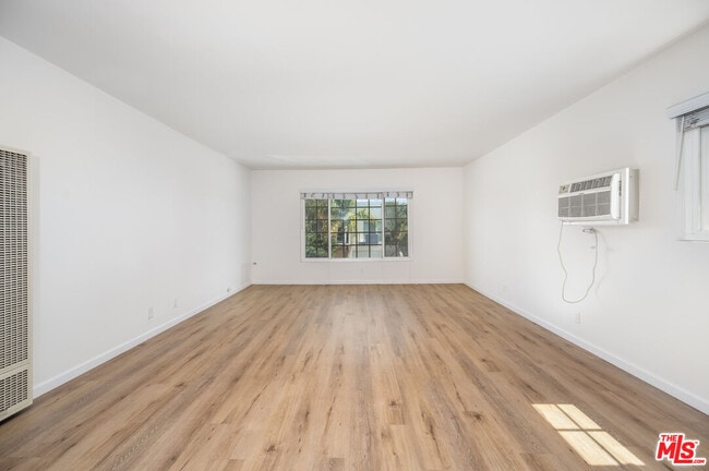 1937 S Shenandoah St in Los Angeles, CA - Building Photo - Building Photo