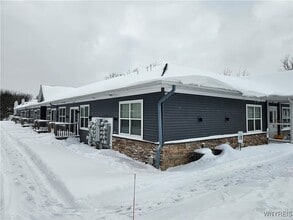 610 Ayer Rd in Buffalo, NY - Building Photo - Building Photo