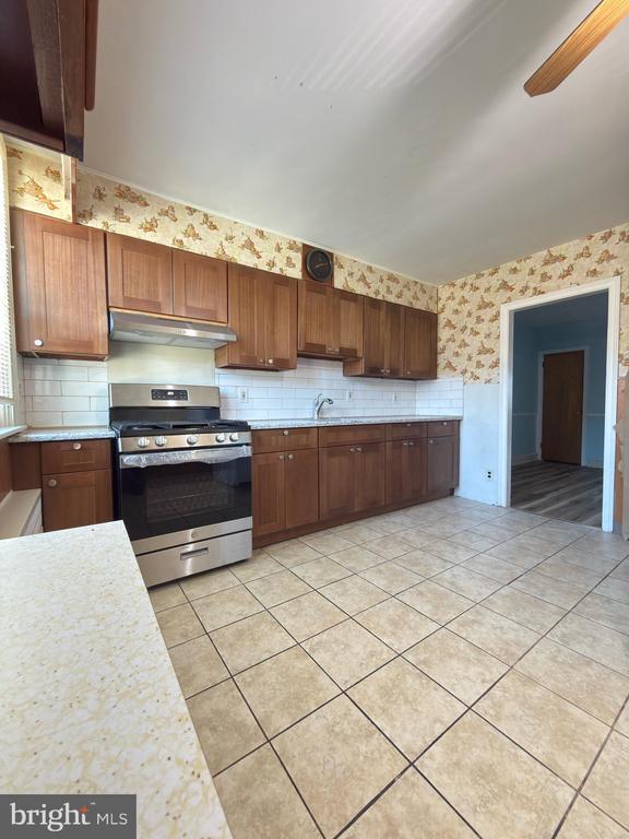 441 E Cheltenham Ave in Philadelphia, PA - Building Photo - Building Photo