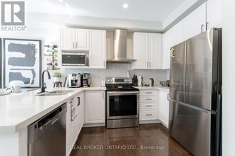 260 Kincardine St in Vaughan, ON - Building Photo - Building Photo