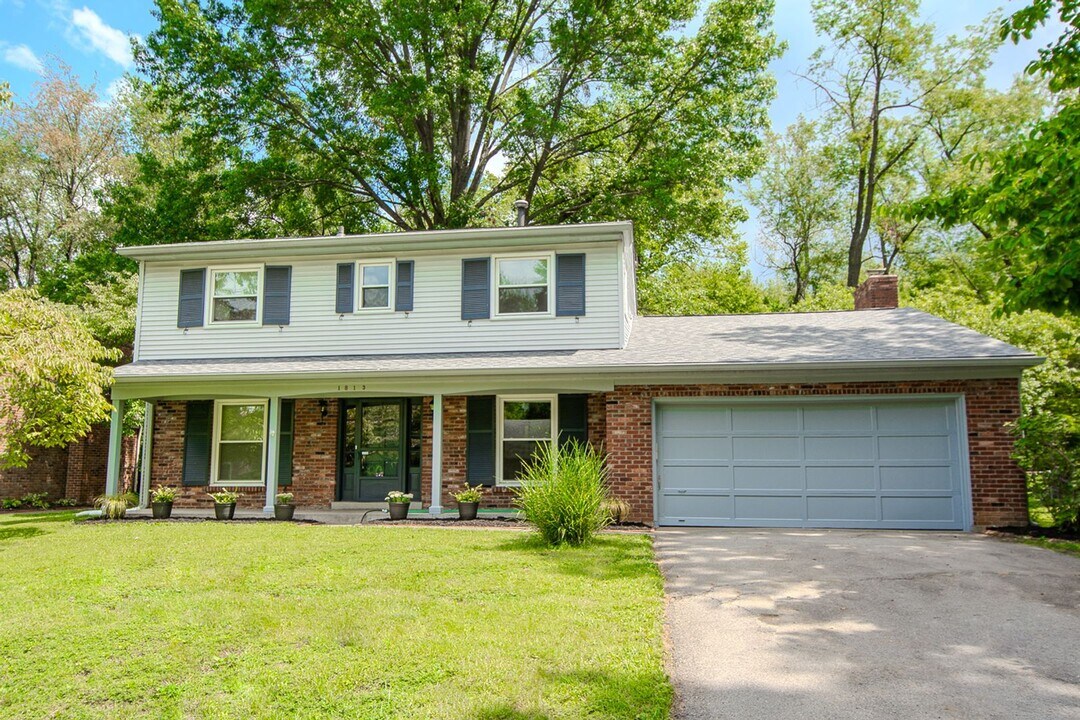 1813 Crossgate Ln in Louisville, KY - Building Photo
