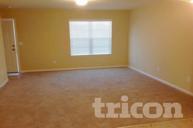 4911 Magnasco Ln in Charlotte, NC - Foto de edificio - Building Photo