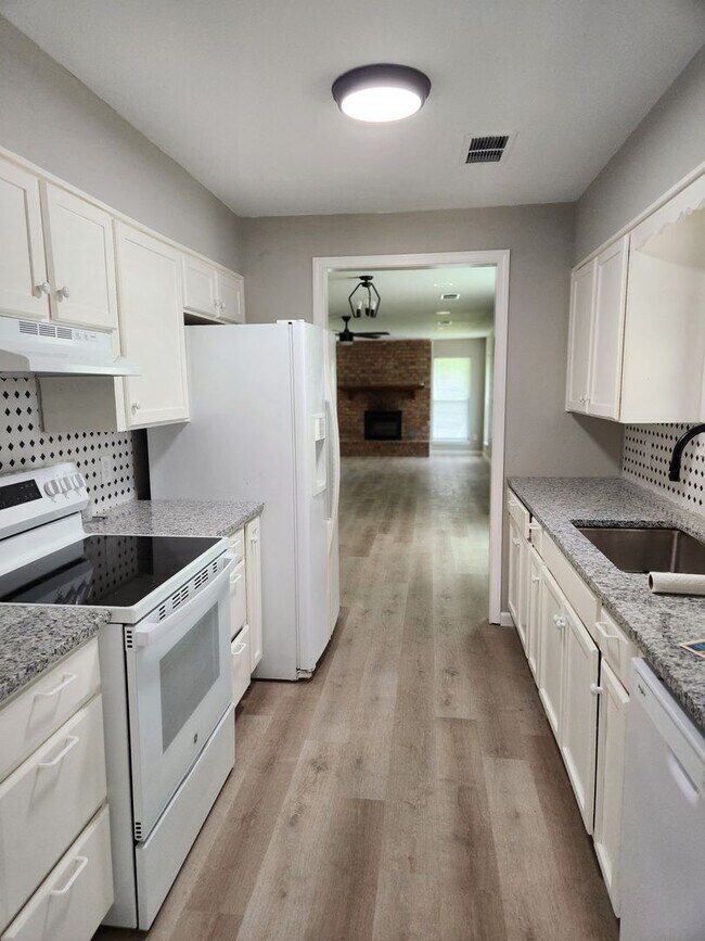 1708 Dilg League Dr in Shreveport, LA - Building Photo - Building Photo