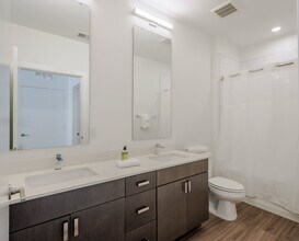 601 E Pete Rose Way in Cincinnati, OH - Building Photo - Building Photo