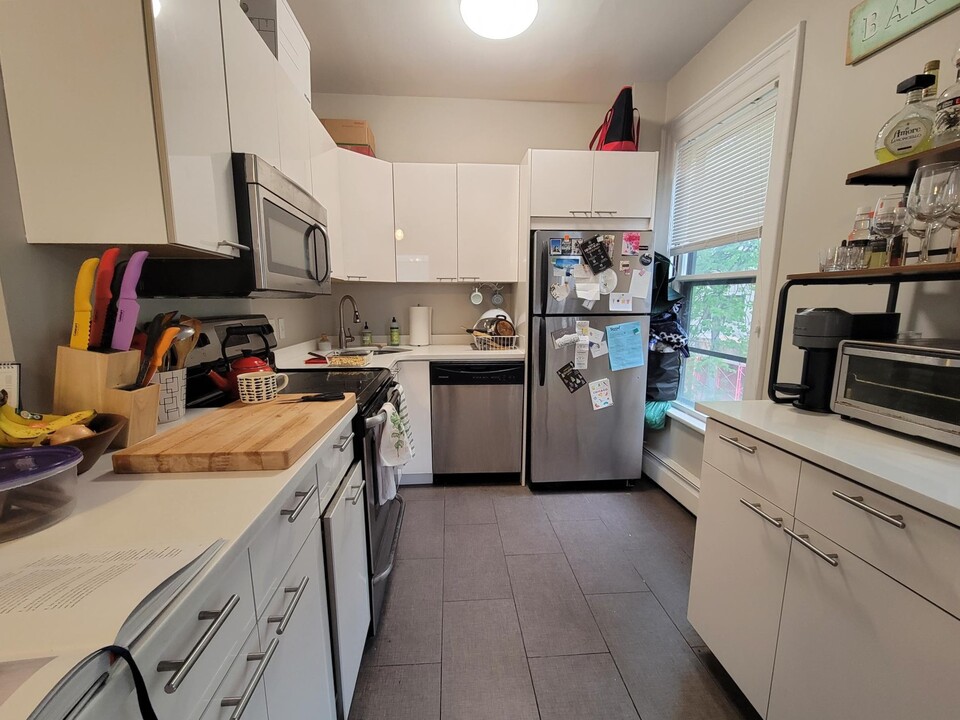 9 Story St, Unit 2 in Cambridge, MA - Building Photo