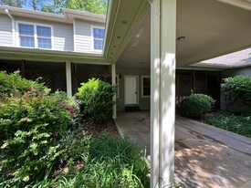 12 Pepperbrush Tr in Arden, NC - Building Photo