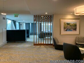 101 Asheville Rd, Unit 407 in Brookline, MA - Foto de edificio - Building Photo