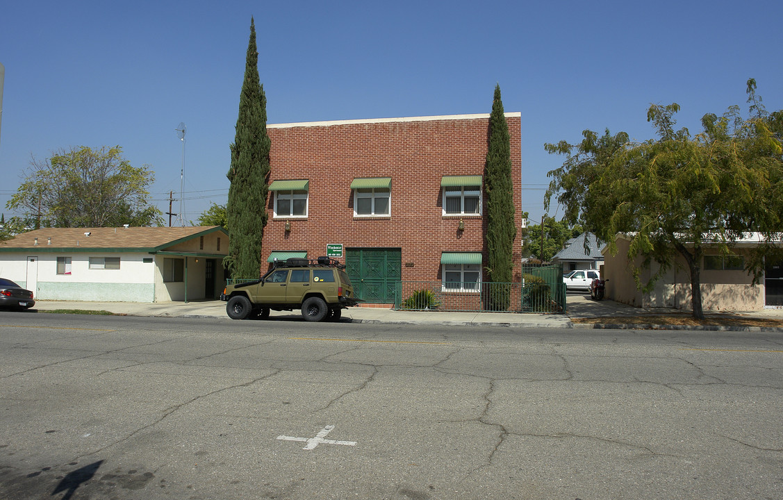 Winchester in Bakersfield, CA - Building Photo