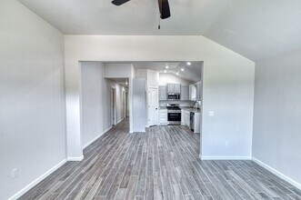 928 Varenna Ct in Norman, OK - Building Photo - Building Photo