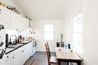 408 Wild Turkey Ln in Charlottesville, VA - Building Photo - Building Photo