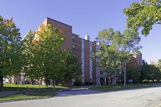 Westwood Apartments in Mississauga, ON - Building Photo - Building Photo