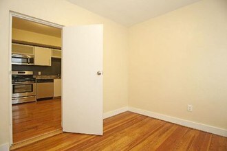 114 Everett St-Unit -1 in Boston, MA - Building Photo - Building Photo
