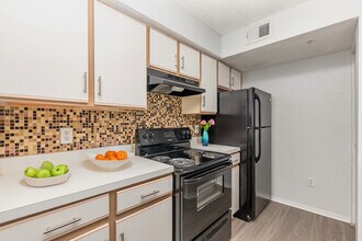 2203 Key West Ct in Kissimmee, FL - Building Photo - Building Photo