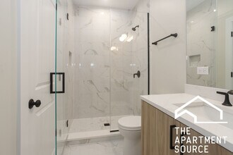 1402 W Belden Ave in Chicago, IL - Building Photo - Building Photo