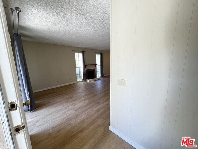 28549 Conejo View Dr in Agoura Hills, CA - Building Photo - Building Photo