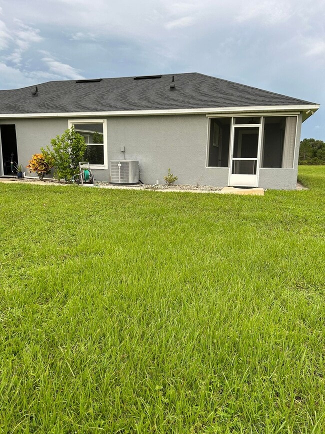 20110 Ralston St, Unit B in Orlando, FL - Foto de edificio - Building Photo