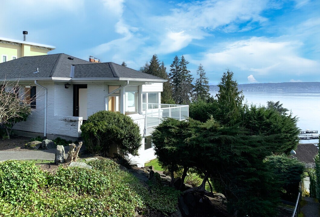 3850 50th Ave NE in Seattle, WA - Building Photo