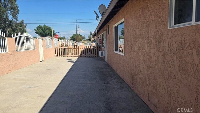 308 N Millard Ave, Unit 312 in Rialto, CA - Building Photo - Building Photo