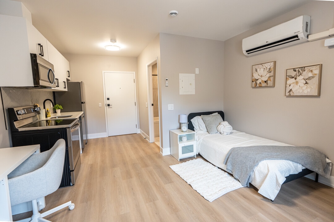 376 Richmond St in London, ON - Building Photo