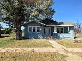 602 S Main St in Floydada, TX - Building Photo