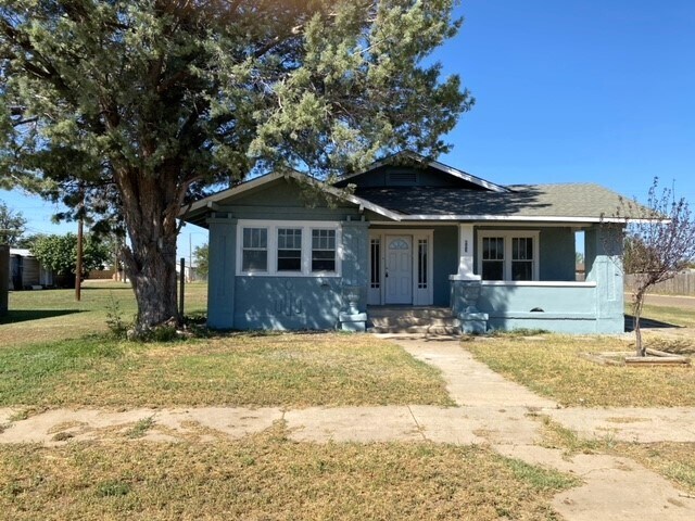 602 S Main St in Floydada, TX - Building Photo