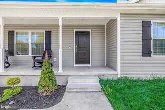 631 W Mt Vernon St, Unit 1 in Smyrna, DE - Building Photo - Building Photo