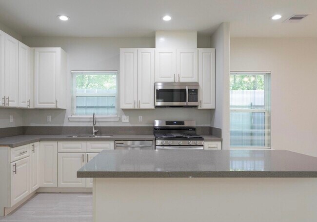 5801 Phillips St in Houston, TX - Building Photo - Building Photo