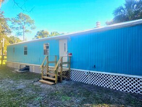 2430 S Stanley Terrace in Homosassa, FL - Building Photo - Building Photo