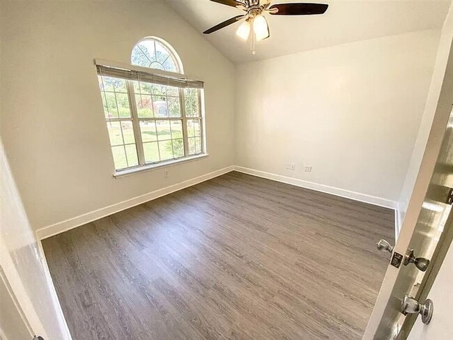 1301 Sumerlin Dr in Tallahassee, FL - Building Photo - Building Photo