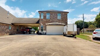 10602 W Hidden Lake Ln in Richmond, TX - Building Photo