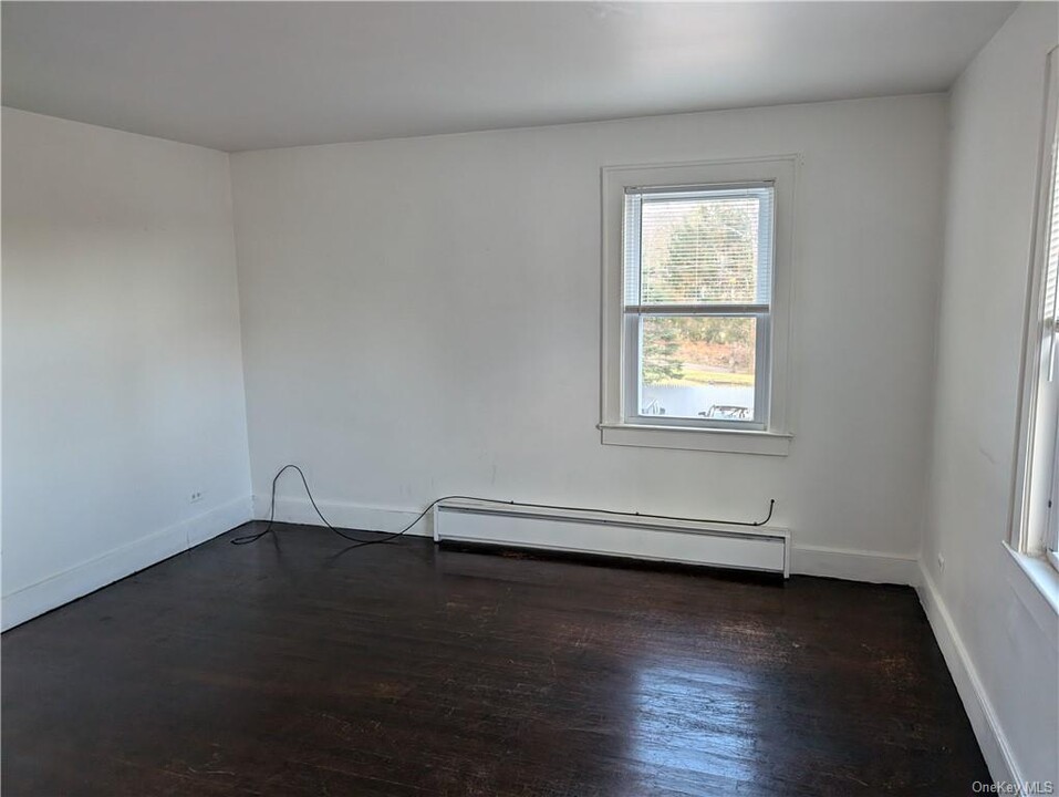100 Lincoln Pl-Unit -2 in Liberty, NY - Building Photo