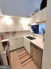 2911-H S Woodley St in Arlington, VA - Building Photo - Building Photo