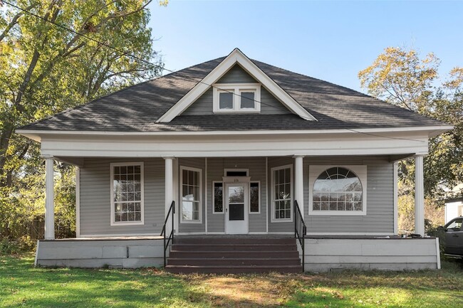616 N 13th St in Corsicana, TX - Foto de edificio - Building Photo