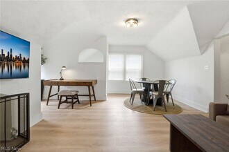 3326 E Overlook Rd in Cleveland Heights, OH - Building Photo - Building Photo