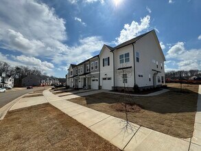 9637 Munsing Dr in Charlotte, NC - Building Photo - Building Photo