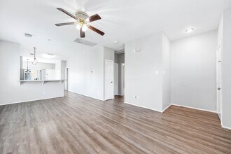 1561 Nichole Woods Dr in Houston, TX - Building Photo - Building Photo