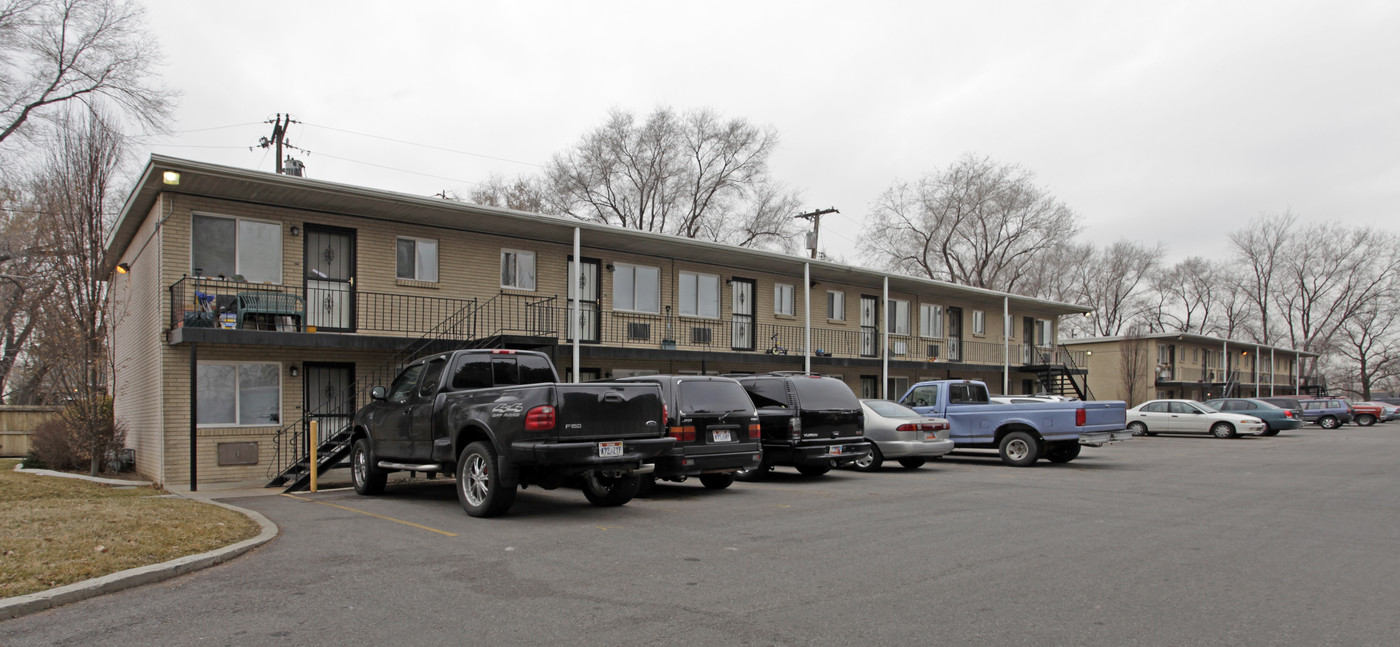 Vista Twin Apartments in Salt Lake City, UT - Building Photo