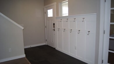 1392 Foreman Rd in Dupont, WA - Building Photo - Building Photo