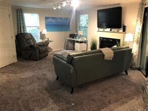 1378 Keys Lake Dr NE in Atlanta, GA - Building Photo - Building Photo