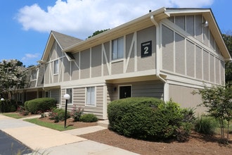 Summer Crossing in Huntsville, AL - Foto de edificio - Building Photo