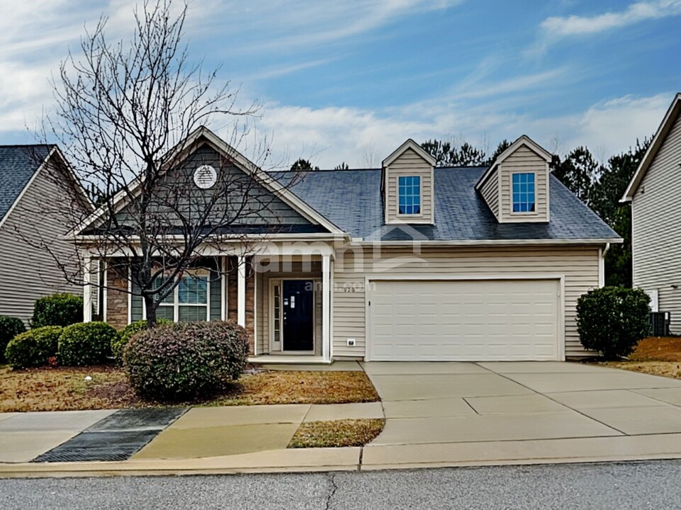 920 Bridlemine Dr in Fuquay Varina, NC - Building Photo