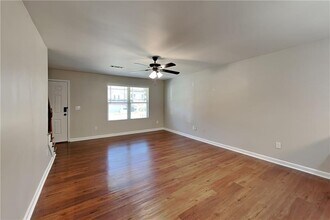 4826 Clarkstone Dr in Flowery Branch, GA - Building Photo - Building Photo