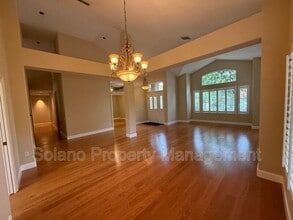 685 Hillcrest Cir in Vacaville, CA - Building Photo - Building Photo