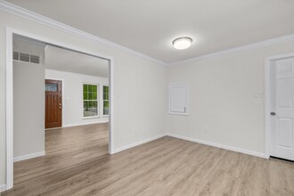 1392 Langholm Dr in Florissant, MO - Building Photo - Building Photo