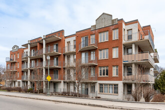 1035 Myrand Av in Québec, QC - Building Photo - Primary Photo