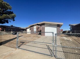 6227 Impala Ave in El Paso, TX - Building Photo