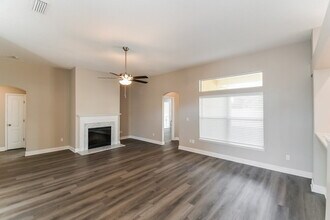 9461 Maidstone Mill Dr E in Jacksonville, FL - Building Photo - Building Photo