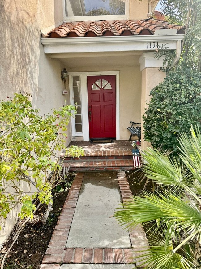 1131 Vista Lomas Ln in Corona, CA - Building Photo - Building Photo