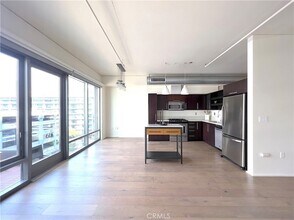1100 S Hope St, Unit 606 in Los Angeles, CA - Building Photo - Building Photo
